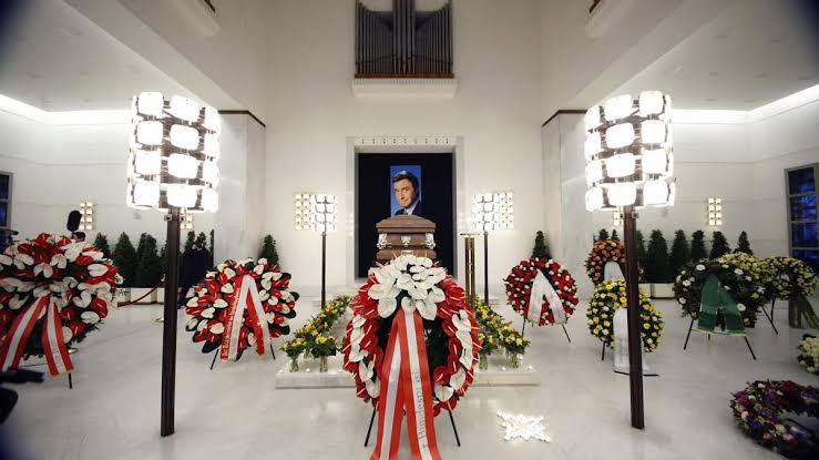 Letztes Bild Peter Alexander Tochter Beerdigung